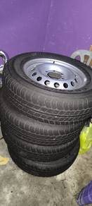 saiz 225/70/17 baru pakai tiga bulan