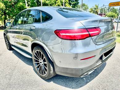 Mercedes Benz GLC250 4MATIC COUPE AMG LINE