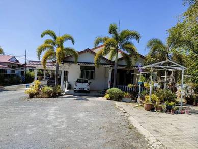 Banglo setingkat freehold Alor Janggus