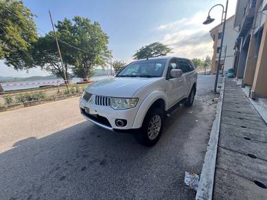 Mitsubishi PAJERO 2.5 SPORT 4x4 (A)