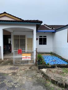 Rumah Teres Setingkat Bersih di Taman Widuri, Sungai Jawi