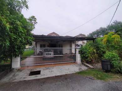 Corner Lot Single Storey Bungalow at Pantai Sepang Putra, Sepang