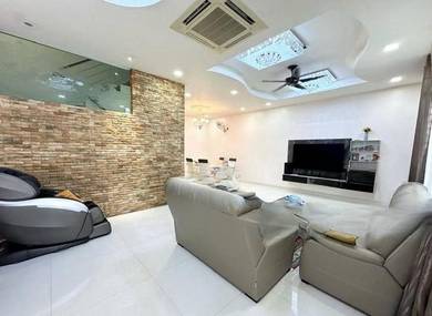 3 Storey Terrace Emerald & Sapphire Mutiara Mas Skudai Fully Renovated