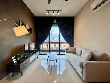 Fully Furnished Unit Link bridge 84 meter to LRT Ara Damansara Station