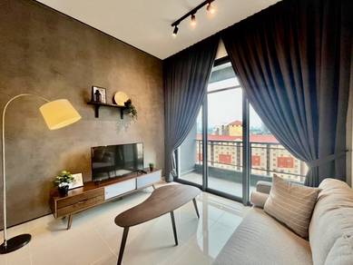 Fully Furnished Unit Link bridge 84 meter to LRT Ara Damansara Station