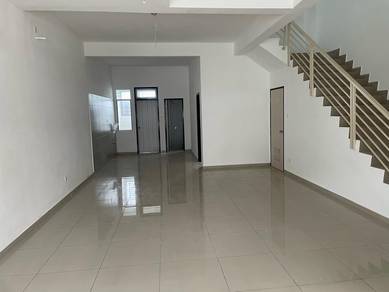 Double Storey Pasir Gudang / Jalan Wau Merak / Brand New / Low Price