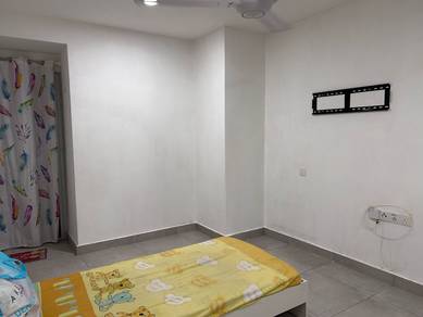 DK impian Subang permai (Furnished studio with yard )