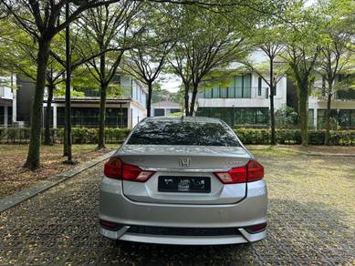 Honda City Sedan Auto Premium Sewa Murah (KLIA)