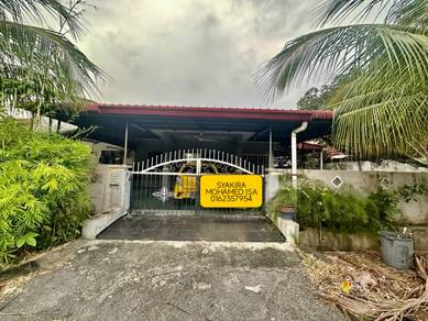 Rumah  end lot dan luas di bandar botani untuk dijual