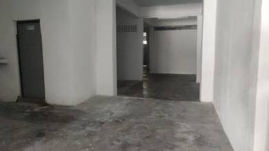 Freehold! Below Market Value by RM80K! Facing Main Road  Assam Kumbang