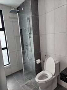 Ready to move in , fully furnished , walking distance to LRT