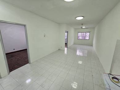 Newly Painted Cheras Bdr Sri Permaisuri CEMARA Apartment nr LRT & KTM