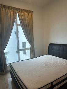 M Condo Medium Room For Rent ( Near Larkin Junction )
