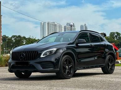 Mercedes Benz GLA250 4MATIC 2.0 X156 F/LOAN