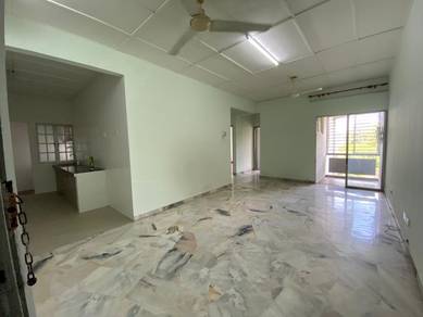Block F ,Apartment Ruby For Sale, below market , renovated