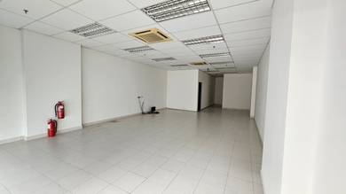 Office / Shop At ELIT AVENUE, Renovated Unit, 1116sf, Facing Road