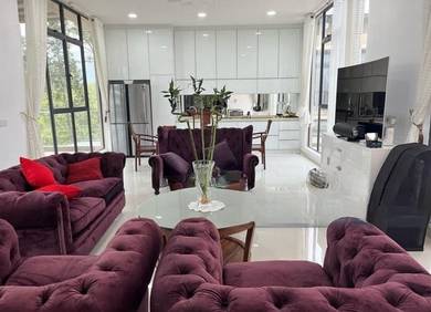 Elegant East Ledang Skudai Bangalow with Pool Garden and 7 Rooms