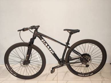 Sebiji mountain bike cam Hyden untuk dilepaskan