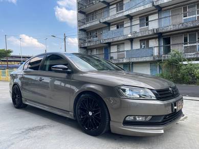 Volkswagen PASSAT 1.8 TSI (CKD) (A)