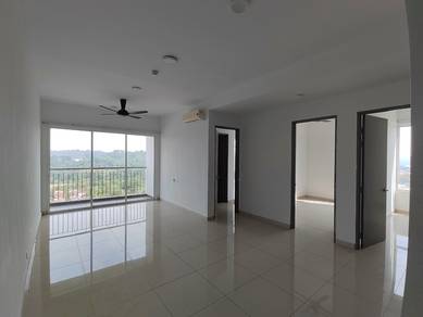 Bangi Gateway Service Apartment Corner Unit with Basic Furnished.
