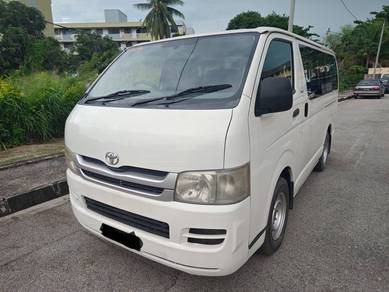 Toyota HIACE 2.5 (M) WINDOW VAN