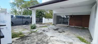 CORNER LOT Double Storey Terrace Taman Sri Putra Banting