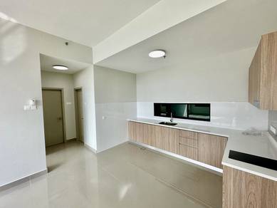Partly furnished, link bridge to LRT, Ara Damansara, Petaling Jaya
