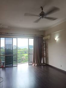 Desa Golf Condo bukit jambul near spice arena inti college airport