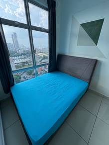 sky habitat room for rent / walking to ciq