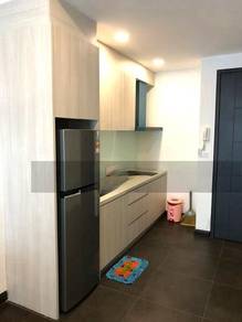 V Residence Suites @ Sunway Velocity 624sf 1r1b Near MRT Unit For Sale