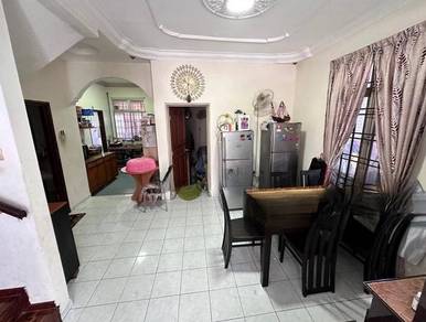 Taman Bukit Indah 2-Storey Terrace End Lot Intermediate lot