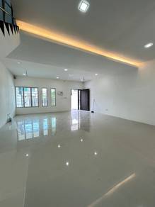 Double Storey Intermediate House For Sale📍Midway Crescent, Samarahan