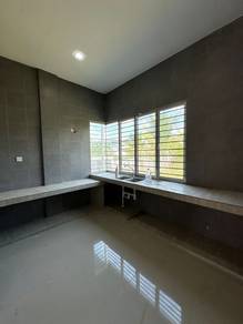 Double Storey Intermediate House For Sale📍Midway Crescent, Samarahan