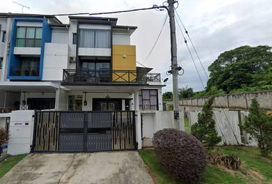 Indahpura Crystal Kulai 3Storey Corner House