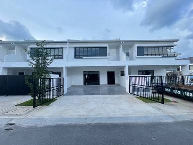 Superlink House Sejati Lakeside (Phase 3) @ Cyberjaya