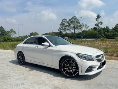 Mercedes Benz C300 2.0 AMG LINE (CKD) (A)