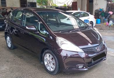 Honda JAZZ 1.5 FACELIFT (A)Good Conditions