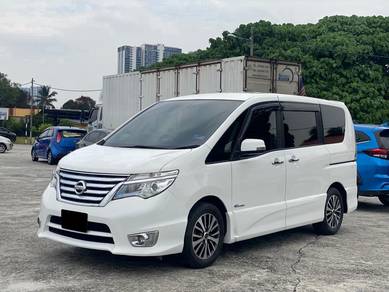 Nissan SERENA 2.0 S-HYBRID HIGHWAY STAR