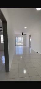 minest 3room2bath with kitchen botton & water heater only 1400 sentul