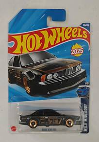 Hot Wheels BMW 635 CSI wild widebody #35 hitam