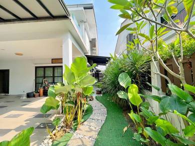 RENOVATED 3 Storey Semi D Cluster 1080 Residence Puncak Saujana Kajang