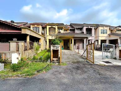FACING OPEN! Double Storey Suadamai Bandar Tun Hussein Onn Cheras