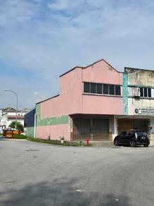 1.5 Storey Factory Kawasan Perindustrian Sri Haneco Endlot for rent