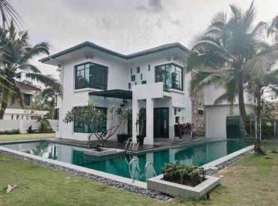 2 Storey Bungalow with Swimming Pool Horizon Hills Fully furnish Nice