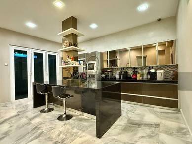 Modern Leasehold Renovated Semi-D @ Move-In Condition