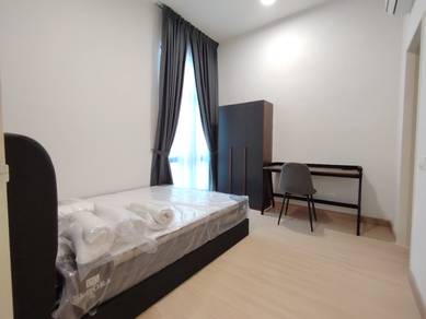 Junior Master Room own Bath Brezza One |near Hospital Ampang