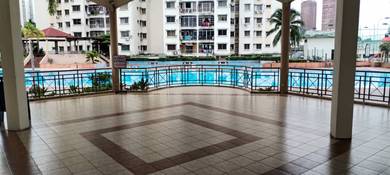 Taman Kristal Apartment (Block D) 3-rooms 2-Baths 1-Fixed Carpark