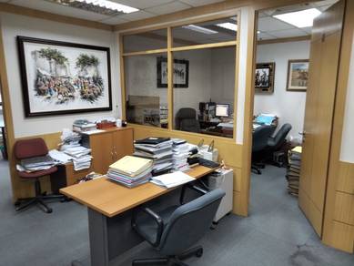 Wisma UOA II corner office Kl