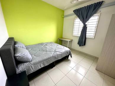 New Refurbished MIDDLE room (M3) Setia Taipan,Setia Alam