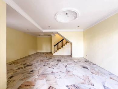 2 Storey END LOT Taman Universiti Kajang ( Bangi )